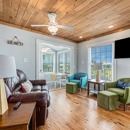 Captain Dan'S Beach House